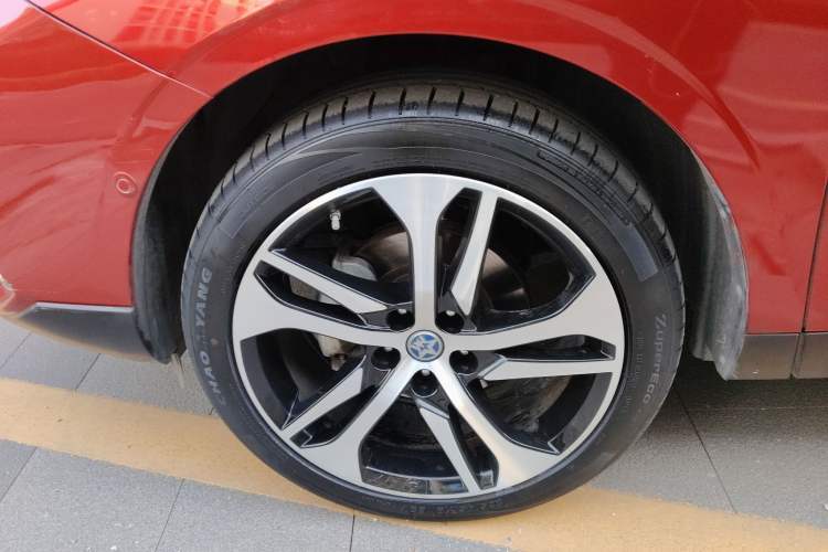 Used Venucia T90 2018 2.0L CVT Smart Connect Leading Edition China V Standard
