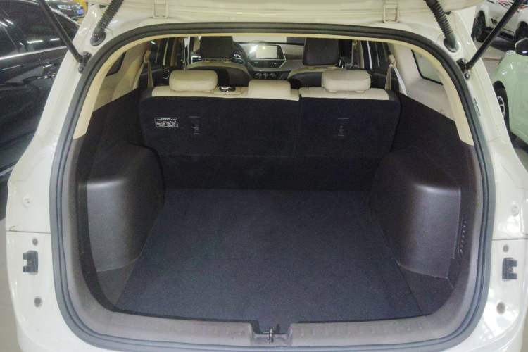 Used Baojun 310W 2017 1.5L Manual Fashion Edition China VI
