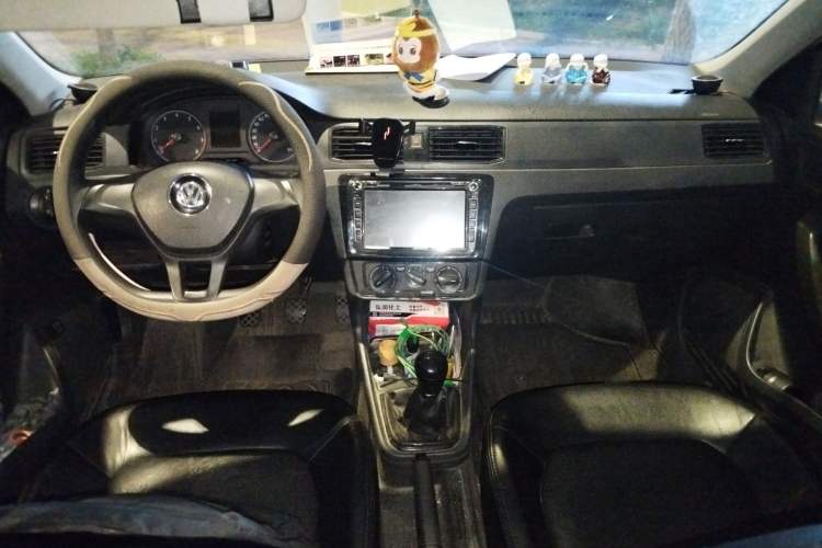 Used Volkswagen Santana 2016 1.4L Manual Fashion Edition