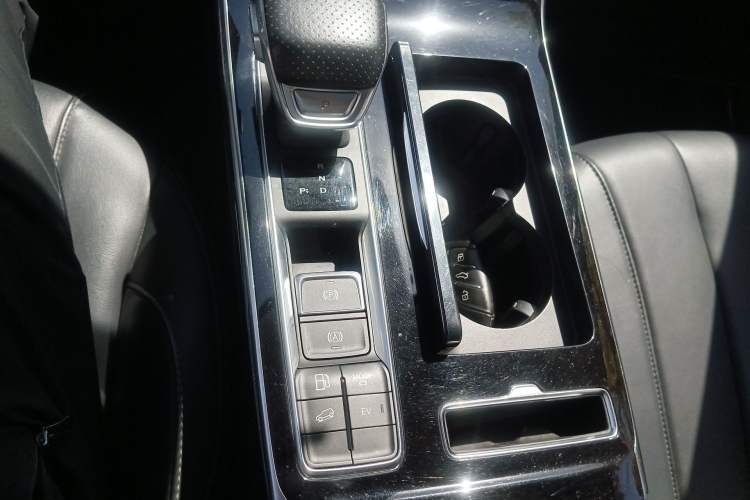 Used Roewe RX5 eMAX 2020 500 PHEV Smart Cabin Flagship Edition
