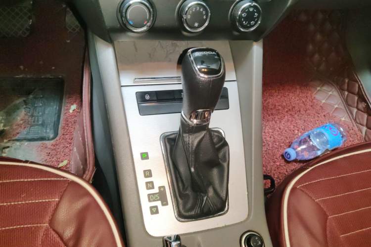 Used Skoda Octavia 2015 1.6L Automatic Yijie Edition
