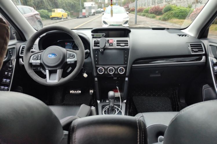 Used Subaru Forester 2016 2.5i Luxury Navigation Edition
