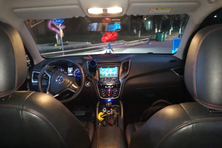 Used CHANGAN CS75 2015 1.8T Automatic 4x4 Prestige Model China V Emission Standard