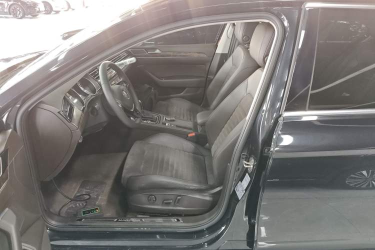 Used Volkswagen Magotan 2018 330TSI DSG Luxury Model Left Front Seat