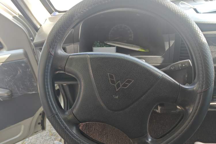 Used Wuling Zhiguang 2013 1.0L Practical Version