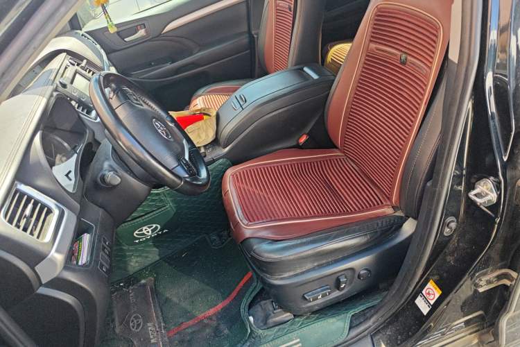 Used Toyota Highlander 2018 2.0T Four-Wheel Drive Luxury Version 7 Seats China VI Standard Left Front Seat