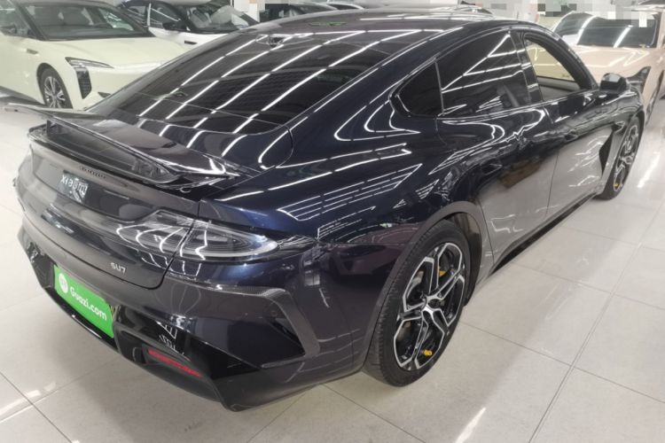 Used Xiaomi Auto SU7 2024 Four-Wheel Drive Ultra-Long Range Advanced Intelligent Driving Max Edition

