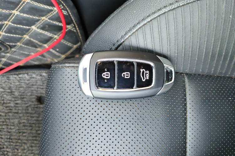 Used Hyundai Lafesta 2019 280TGDi Smart Speed Version China VI Standard Vehicle Key