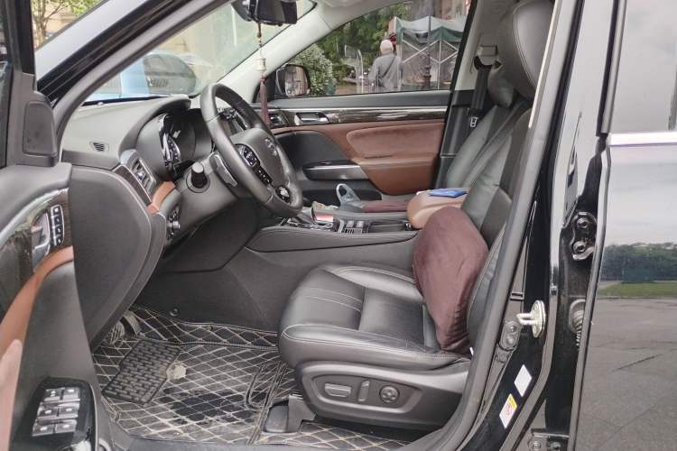 Used GAC Trumpchi GS8 2017 320T Two-Wheel Drive Luxury Smart Connectivity Version (7 Seats) Driver Seat