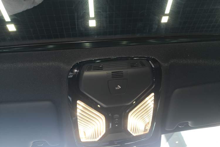 Used BMW 4 Series 2023 425i M Sport Night Edition Headliner