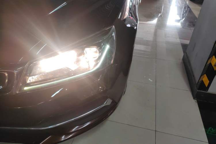 Used Geely Auto Emgrand 2018 1.5L Manual Upward Connect Edition Left Front Headlight