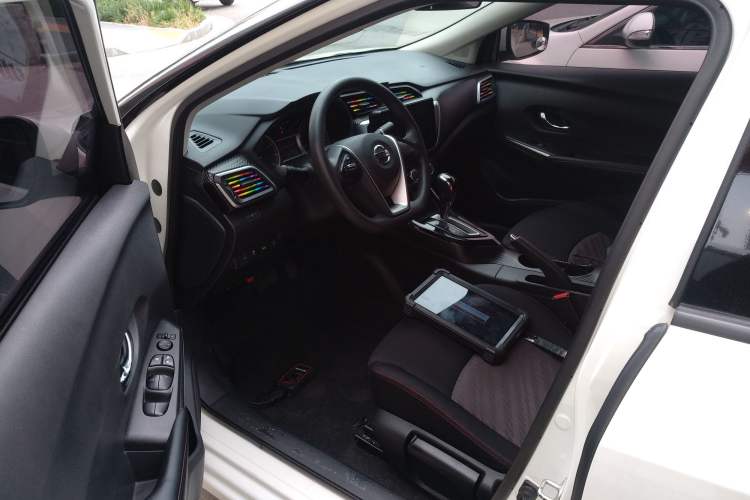 Used Nissan Lannia 2021 1.6L CVT Cool Edition Left Front Seat