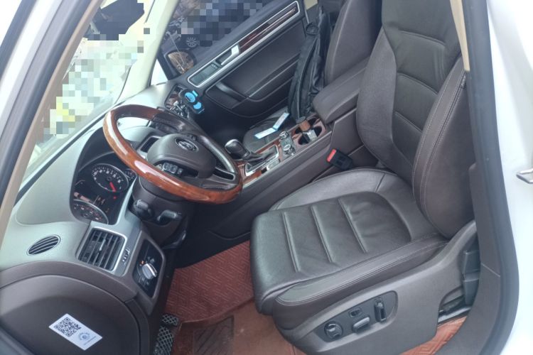 Used Volkswagen Touareg 2011 3.0 TSI Comfort Version
