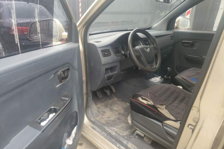 Used Wuling Hongguang 
