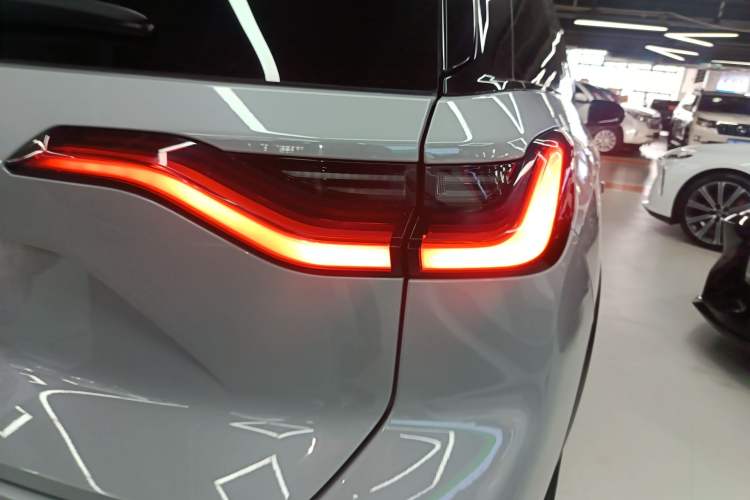 Used Nio ES8 2020 415 km Range 6-Seater Version Right Rear Taillight