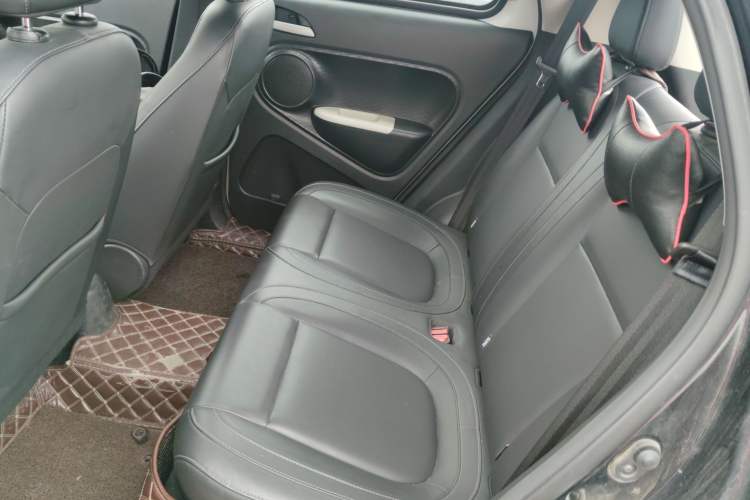 Used ORA Black Cat 2019 351 km Family Edition
