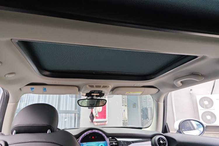 Used MINI 2022 1.5T COOPER Classic Edition