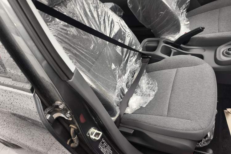 Used Wuling Hongguang New Energy 2024 All-Electric Model 300KM Practical Version