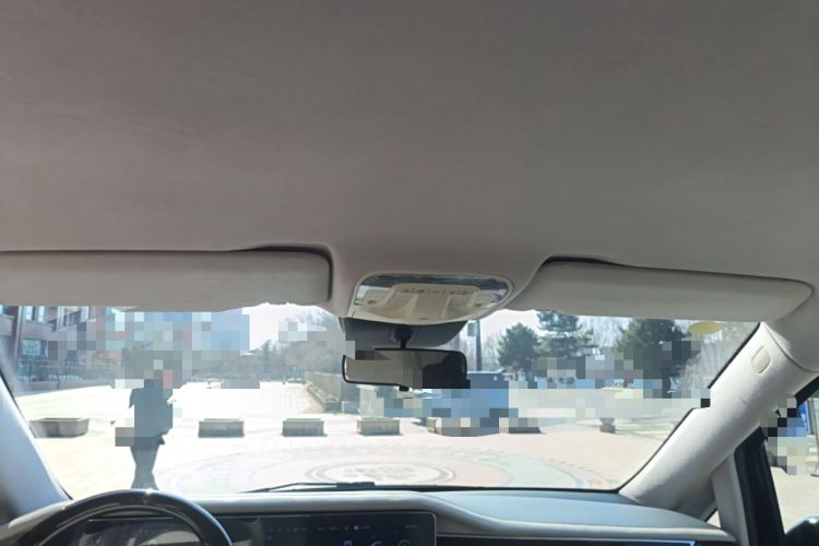 Used Mercedes-Benz Vito 2023 2.0T Elite Version 7 Seats Headliner