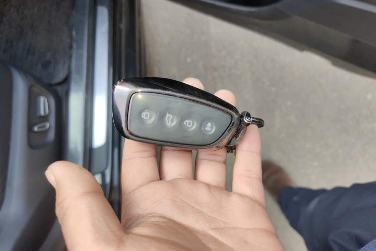 Used Toyota Camry 2024 Dual-Motor 2.0HS Sport Edition Vehicle Key