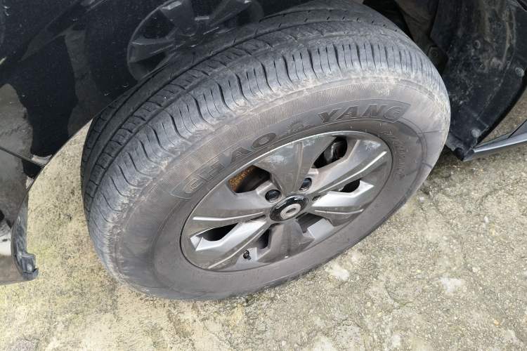 Used Great Wall Poer 2023 2.0T Commercial Version Manual Diesel 4x4 Elite Long-Box GW4D20M Left Front Wheel Hub