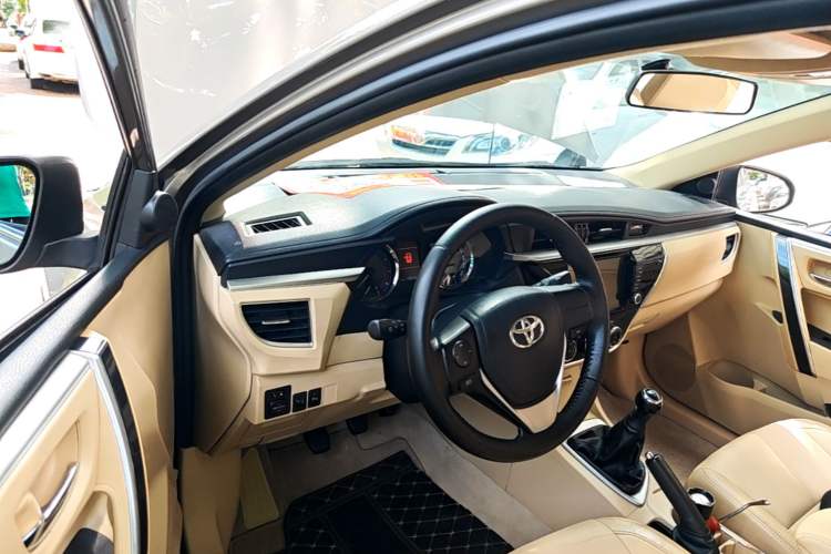 Used Toyota Corolla 2014 1.6L Manual GL-i Leather Edition