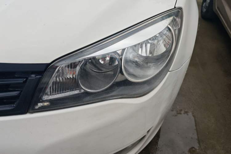 Used Roewe 350 2014 1.5L Manual Xunchi Edition