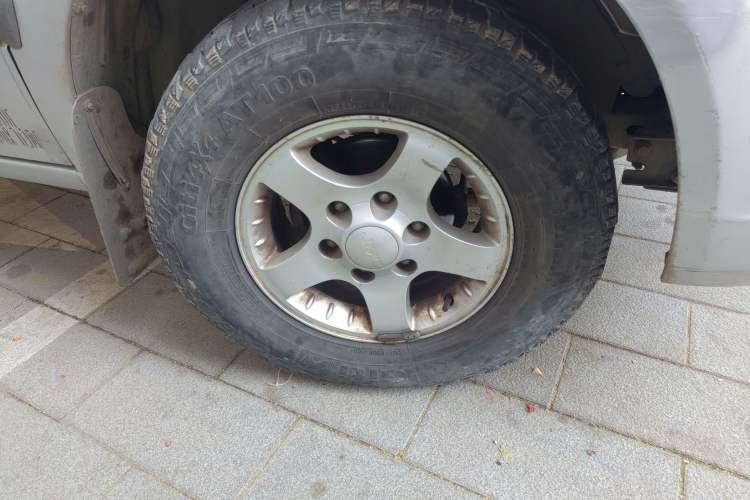 Used JMC Baodian 2013 2.8T Two-Wheel-Drive Diesel Luxury Fashion Edition