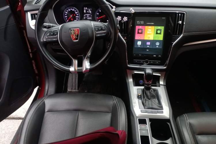 Used Roewe RX5 2019 20T Two-Wheel Drive Automatic 4G Connected Platinum Edition
