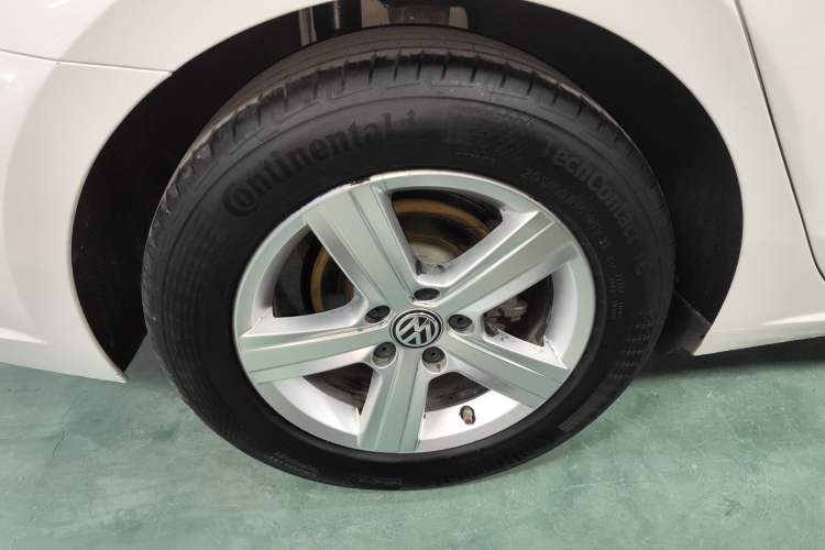 Used Volkswagen Lamando 2015 230TSI DSG Fashion Edition
