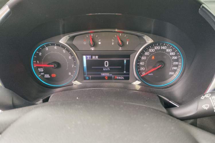 Used Chevrolet Equinox 2017 550T Automatic All-Wheel-Drive Top-Tier Version Odometer Close Up