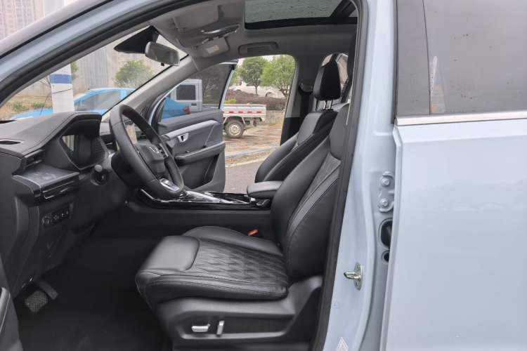 Used Wuling Asta 2022 2.0L DHT Electric-Speed Version