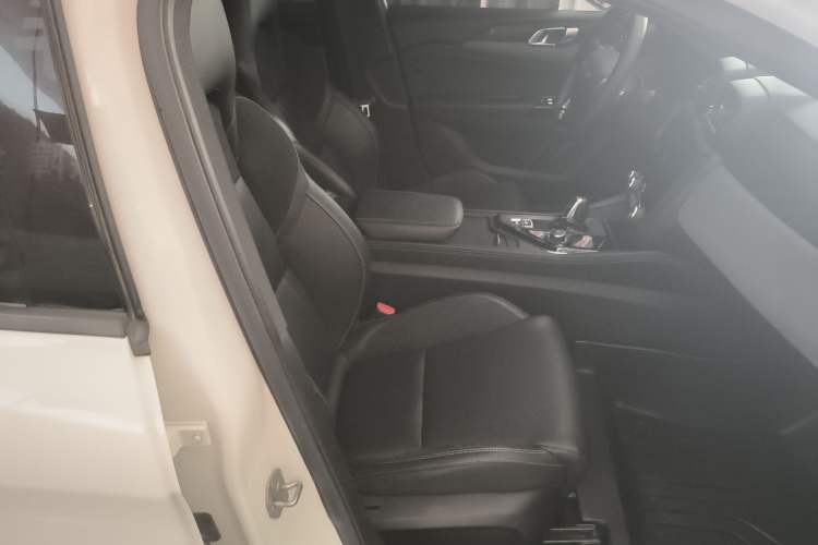 Used Lynk & Co 03 2021 1.5TD DCT JingPlus Right Front Seat