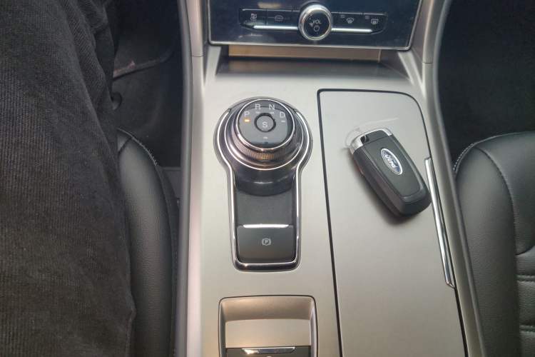 Used Ford Mondeo 2020 EcoBoost 200 Stylish Model Gear Lever