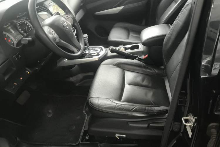 Used Nissan Terra 2018 2.5L Automatic 4x4 Luxury Edition