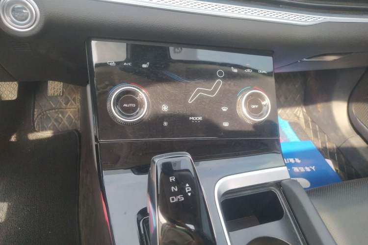 Used Bestune B70 2022 Third Generation 1.5T Automatic Enjoyment Version Gear Lever