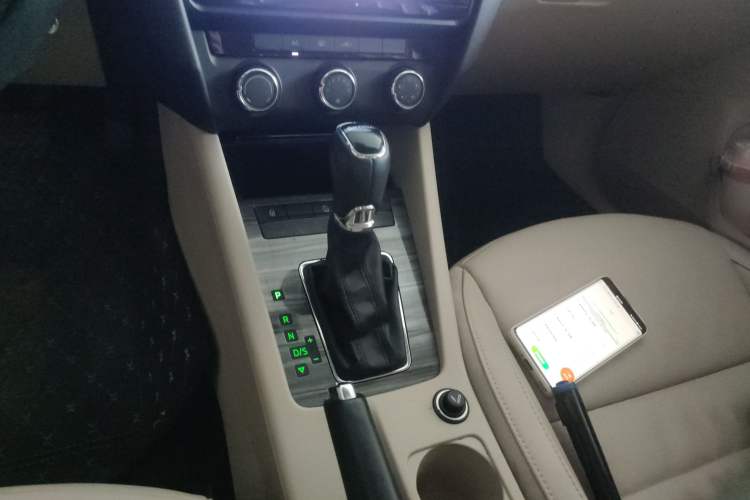 Used Skoda Octavia 2015 1.6L Automatic Yijun Edition