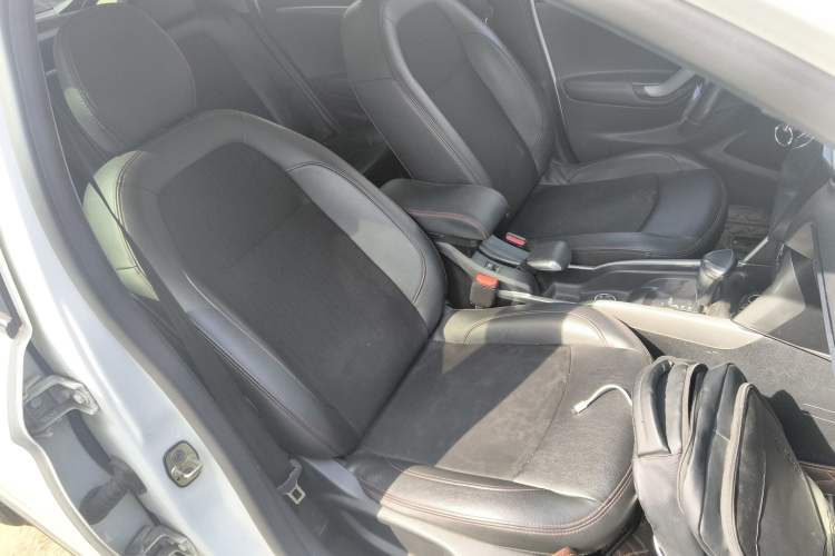 Used Citroen C3-XR 2015 1.6THP Automatic Pioneer Model