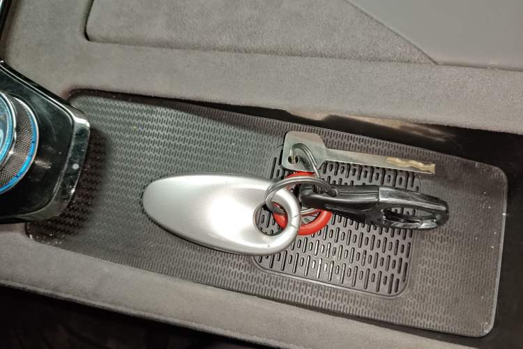 Used VOYAH PASSION 2024 PHEV Four-Wheel Drive Ultra-Long Range Executive Edition Vehicle Key