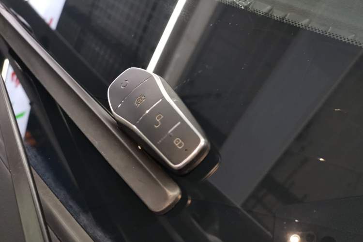 Used BYD Song PLUS New Energy 2021 DM-i 100KM Four-Wheel Drive Flagship PLUS