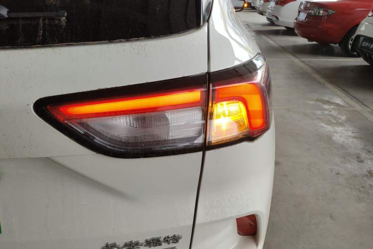 Used Ford Escape 2020 EcoBoost 245 Two-Wheel Drive Smart & Enjoyment Model
