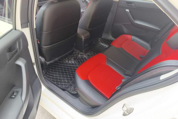 Used Volkswagen Santana 2021 1.5L Automatic Fashion Edition Left Rear Seat