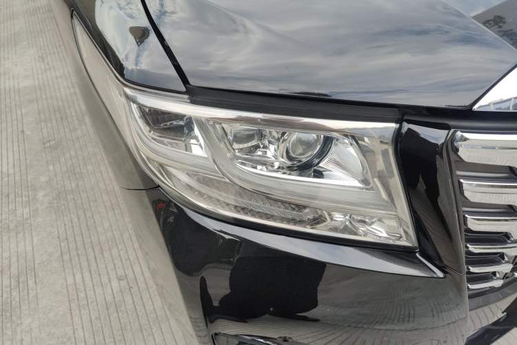 Used Toyota Alphard 2015 3.5L Luxury Edition
