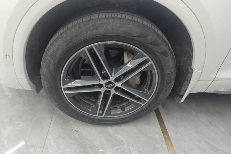 Used Audi Q5L Sportback 2021 40 TFSI Fashion Model
