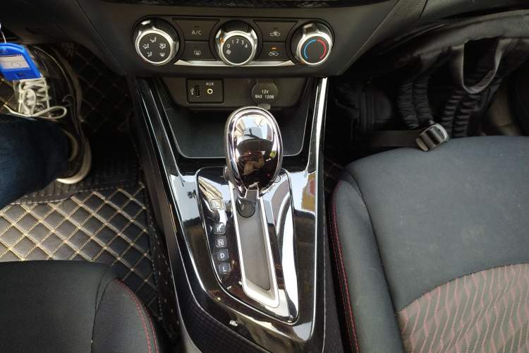 Used Nissan Lannia 2021 1.6L CVT Cool Edition Gear Lever