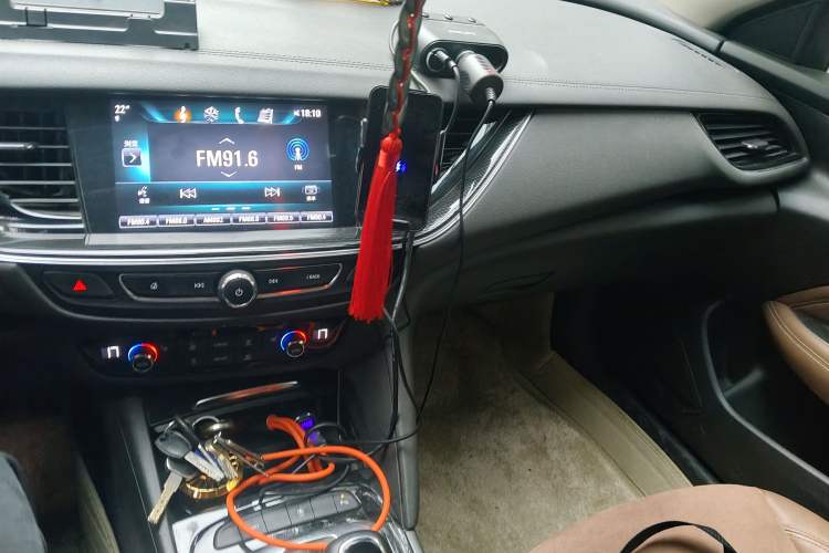 Used Buick Regal 2019 20T Elite Version China VI Standard Audio And AC Panel