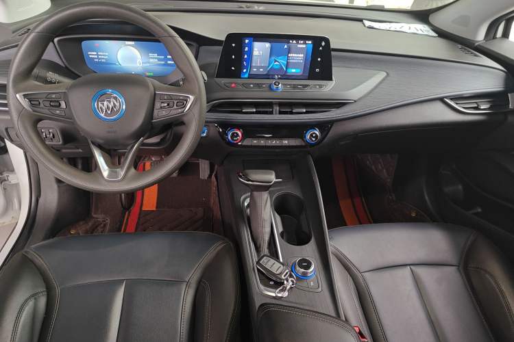 Used Buick Velite 6 2023 Revised Version 430 km Range – Commuter Edition Center Console