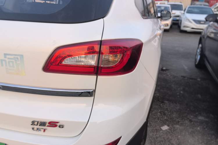 Used HYOSOW S6 2016 1.5T Manual Fashion Model