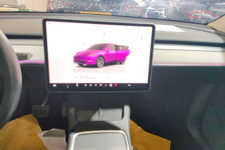 Used Tesla Model Y 2023 Long-Range All-Wheel-Drive Version Audio And AC Panel