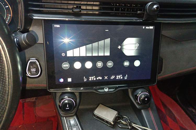 Used Lynk & Co 05 2020 2.0TD Four-Wheel Drive HypeHalo Audio And AC Panel